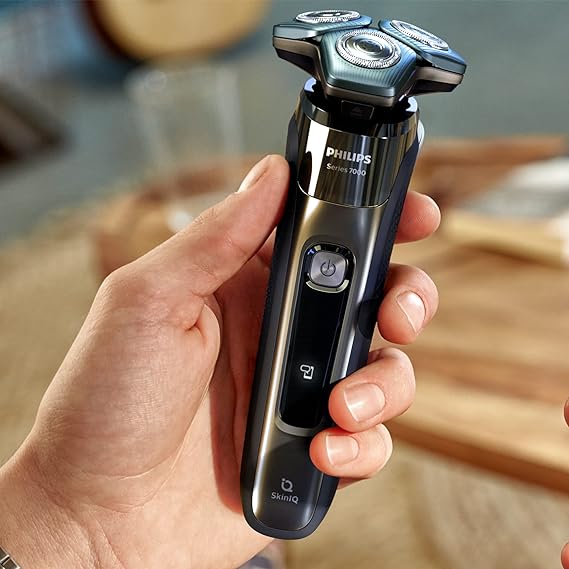 71koXPlXw+L._AC_SX569_ Philips Shaver Series 7000 Dry and Wet Electric Shaver Men
